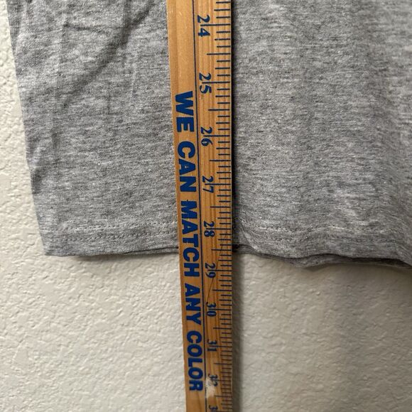 Disney Womens Mickey Mouse Santa Claus Hat Christmas Shirt New Large - Picture 5 of 6